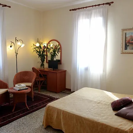 Orio E Beatrice فندق البندقية-ليدو