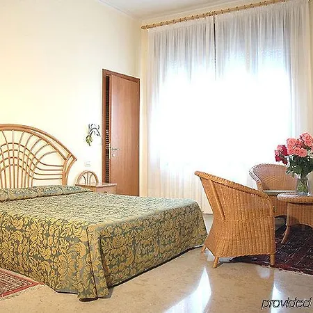 Orio E Beatrice فندق البندقية-ليدو